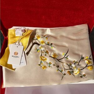 Cream Floral Embroidered Scarf